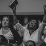 Descubra 7 passos para fortalecer sua fé com práticas simples e eficazes no dia a dia, mesmo se você estiver passando por dúvidas ou desânimo.