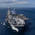 EUA enviam maior porta-aviões do mundo ao Caribe e aumentam pressão sobre a Venezuela